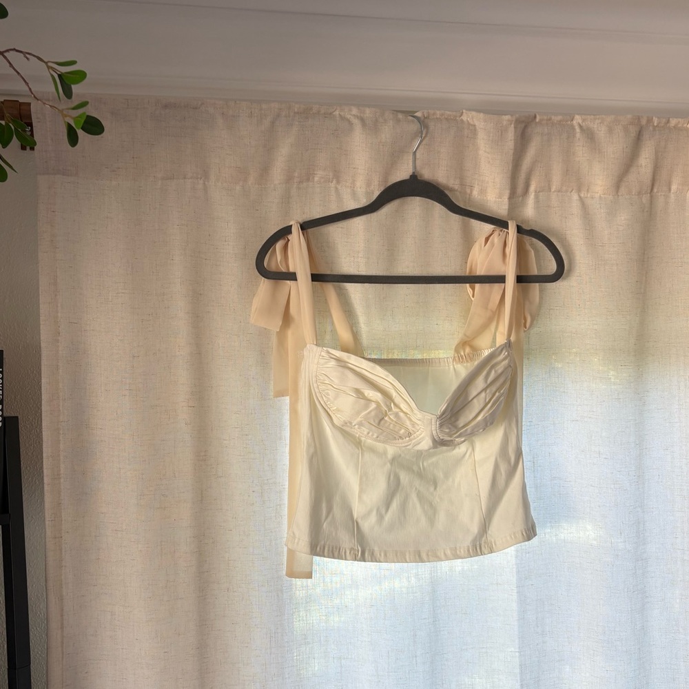 NEVER WORN Cream Sleeveless Top with Ribbon Straps